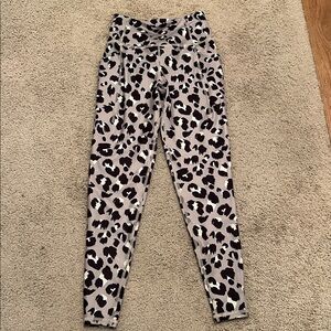 Kinesis Women’s  Size XS Animal Print 7/8 Moisture Wicking Core Leggings